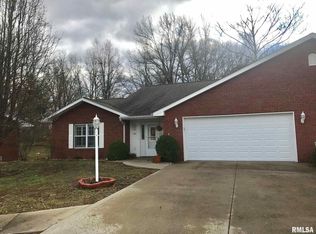 480 Concord Ct, Carbondale, IL 62901