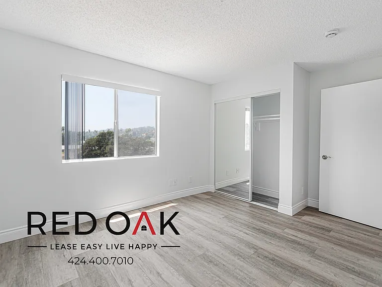 5200 Oakland St #201 — Photo 16