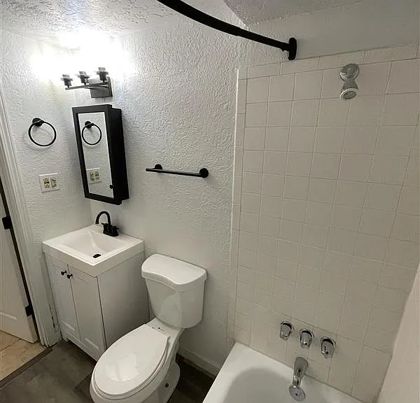 Remodeled, Top End UNM Area Studio Apts. in Great Community — Photo 62