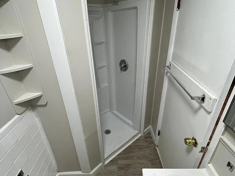 264 Forster St #2R — Photo 8