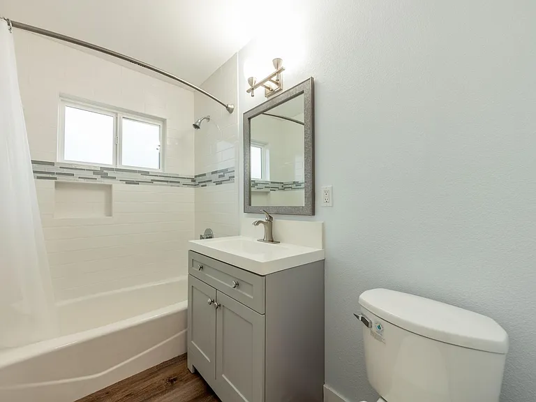 12547 Josephine St — Photo 10