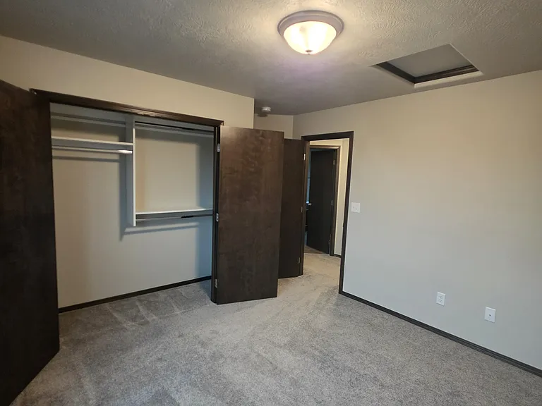 2542 E Meadowside Pl — Photo 16