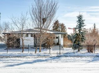 8248 5th St SW, Calgary, AB T2V1C5