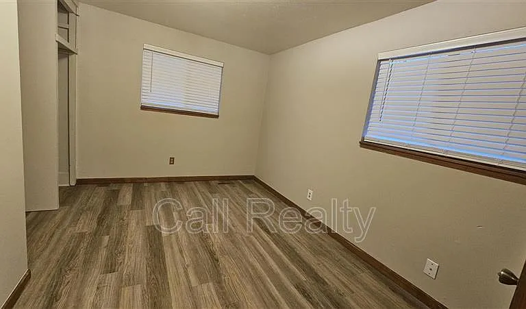 714 W Kiernan Ave #A — Photo 10