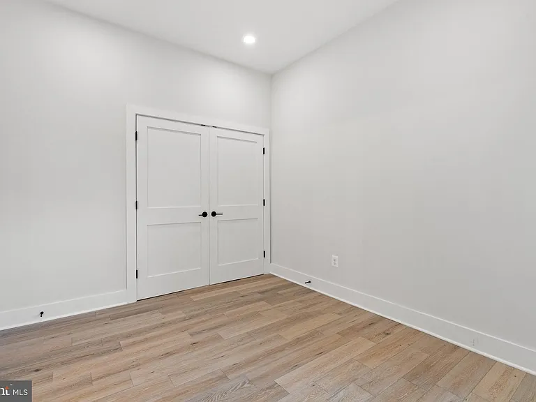 1130 Penn St NE #6 — Photo 10