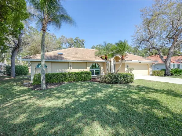576 Henley DR, NAPLES, FL 34104