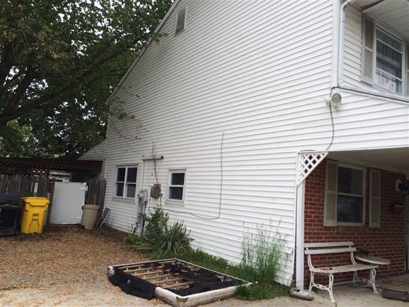 2nd image of 174 Dunlap Rd