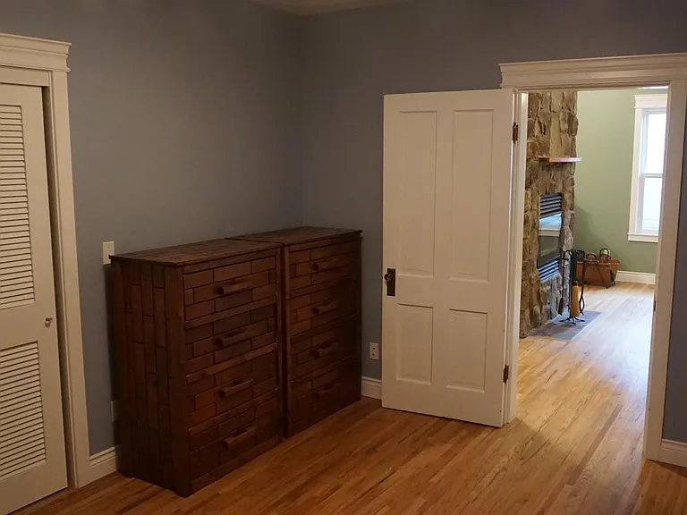 548 Washington St — Photo 9