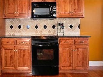 4th image of 2603 NE Prairie Falcon Dr