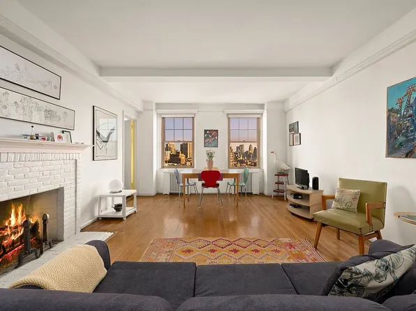 45 Christopher St APT 16D, New York, NY 10014