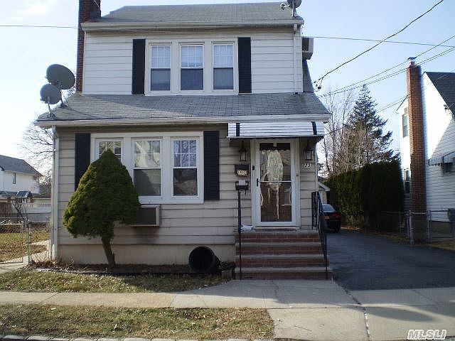 1st image of 23 6th Ave