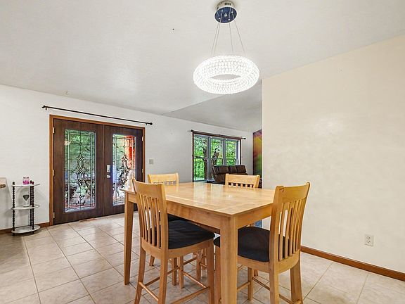 5th image of 22352 Stonebridge Dr