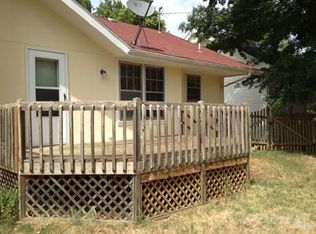 1262 E Carleton St, Springfield, MO 65804