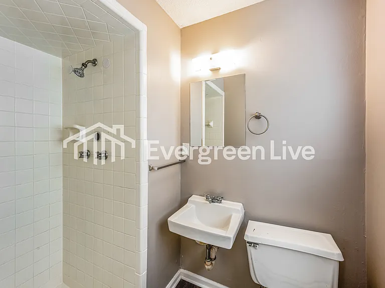 1701 Patricia Cir — Photo 12