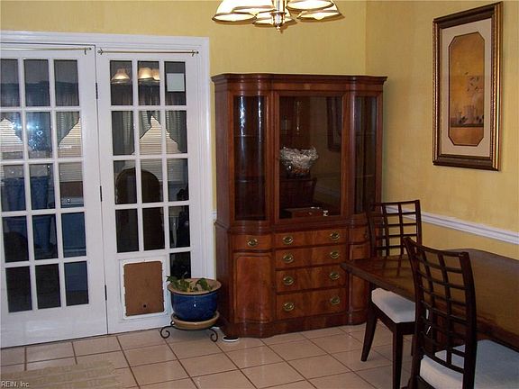 5th image of 619 Fox Creek Ct
