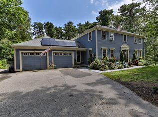 215 Percival Dr, West Barnstable, MA 02668