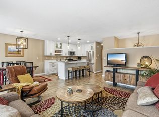 1684 Covington Ln, Eagan, MN 55122