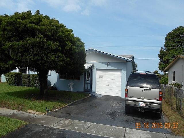 1st image of 531 NW 37th Ave