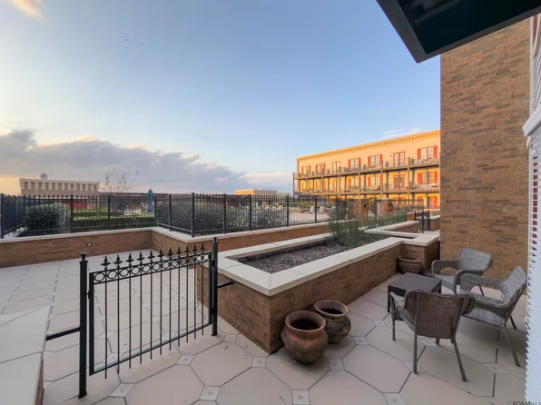 7707 Bluebonnet Blvd APT 215, Baton Rouge, LA 70810