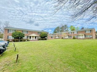 Oakwood Apartments, Blackstone, VA 23824