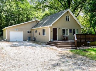 820 Ashton St, Guthrie Center, IA 50115