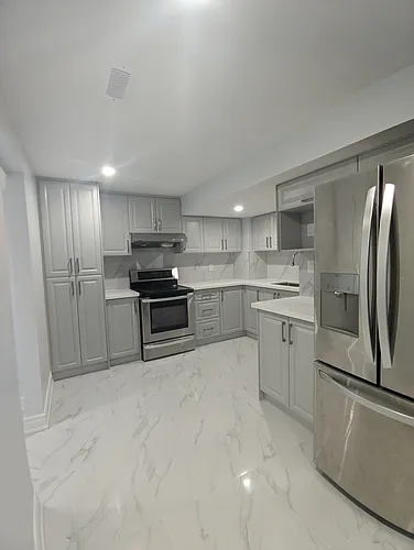 51 Britannia Ave E Photo 1