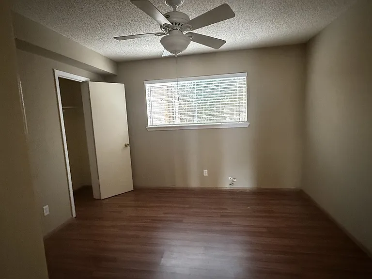 1328 Bomar St — Photo 9