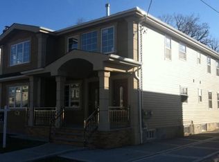 14220 248th St, Jamaica, NY 11422