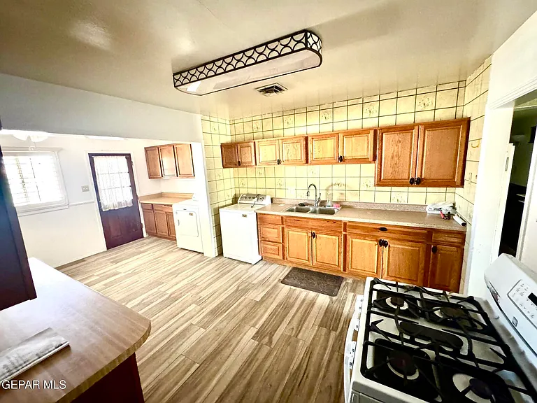 7512 Kingman Dr — Photo 12