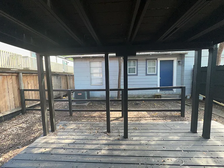 1803 Nueces St — Photo 6