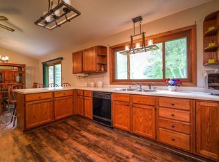 N5581 Star Branch Rd, Pardeeville, WI 53954