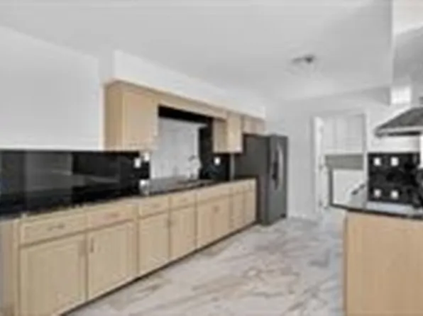5731 NE 17th Ter, Fort Lauderdale, FL 33334