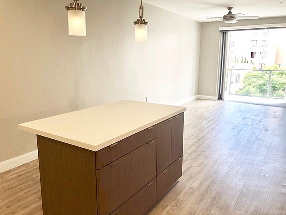 5th image of 1702 Kettner Blvd #414