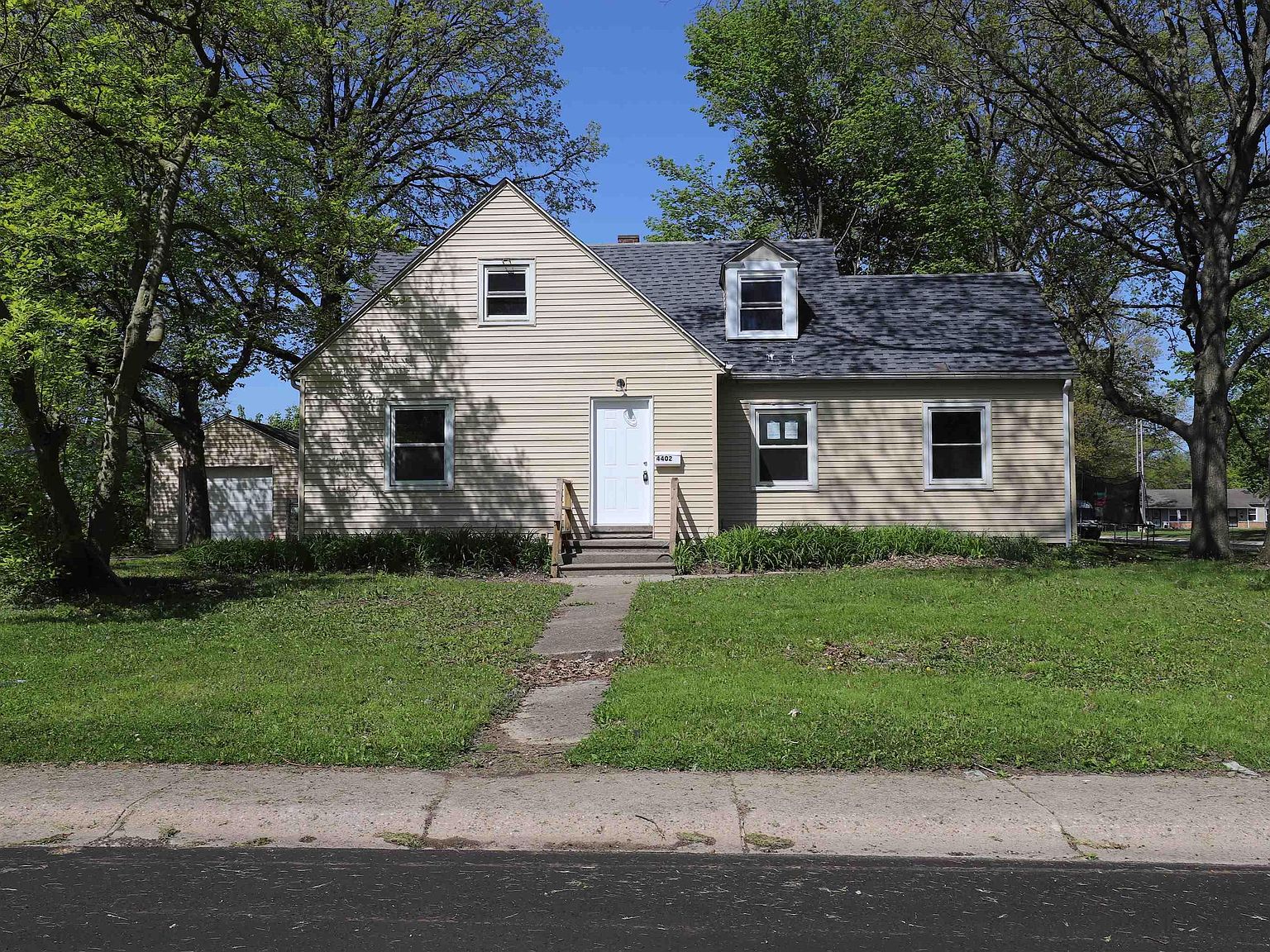 4402 SW Anthony Wayne Dr, Fort Wayne, IN 46806 MLS 202315078 Zillow