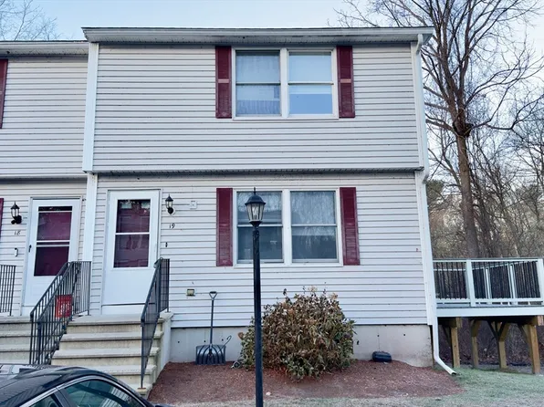 101 Donohue Rd Unit 19, Dracut, MA 01826