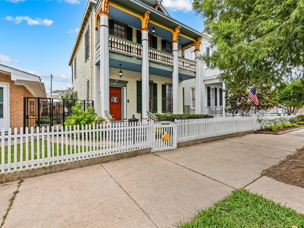 1807 Church St, Galveston, TX 77550