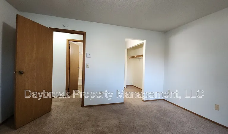 3402 15th Ave S #103 — Photo 13