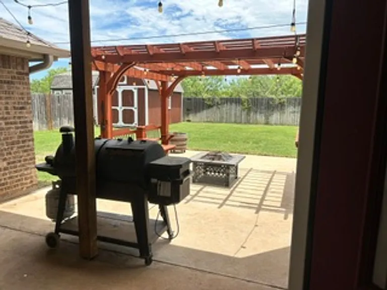 7065 McLeod Dr — Photo 31
