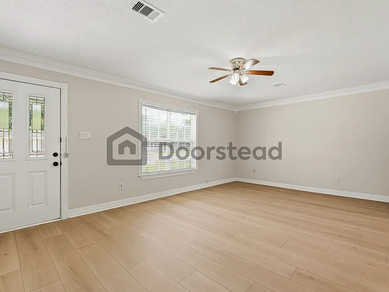 217 W Wilkins St — Photo 16