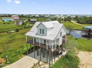 216 Tarpon Dr, Bay Saint Louis, MS 39520