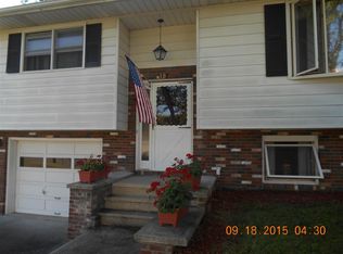 18 Judd Ln, Wynantskill, NY 12198