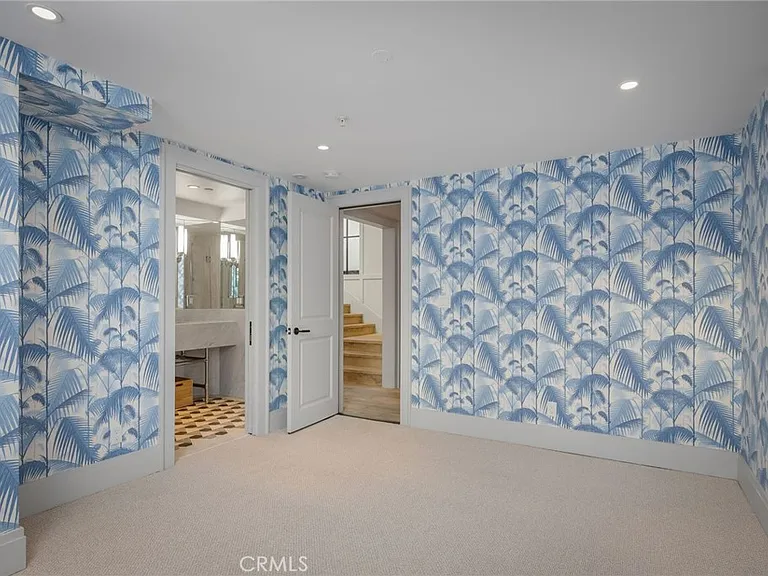 2903 Manhattan Ave — Photo 27