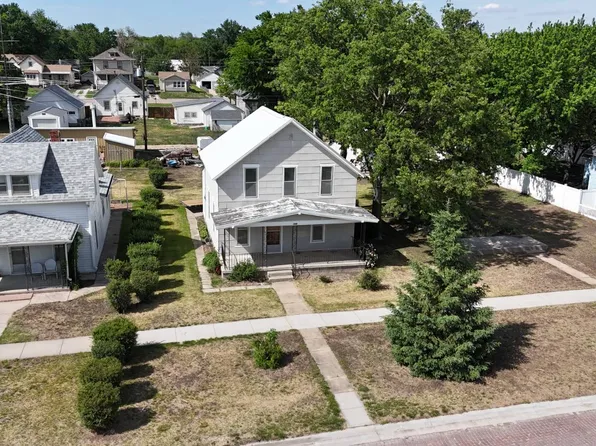 538 W 5th St, York, NE 68467