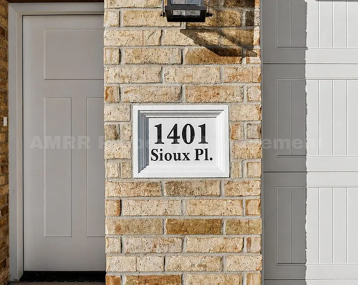1401 Sioux Pl — Photo 3
