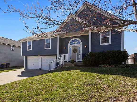 2nd image of 2331 NE Summerfield Dr