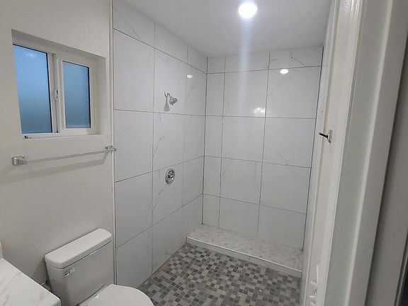 5th image of 225 Antone St
