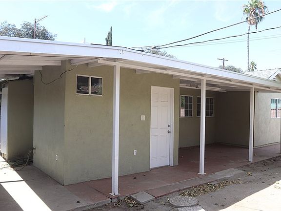 5th image of 8218 Hazeltine Ave