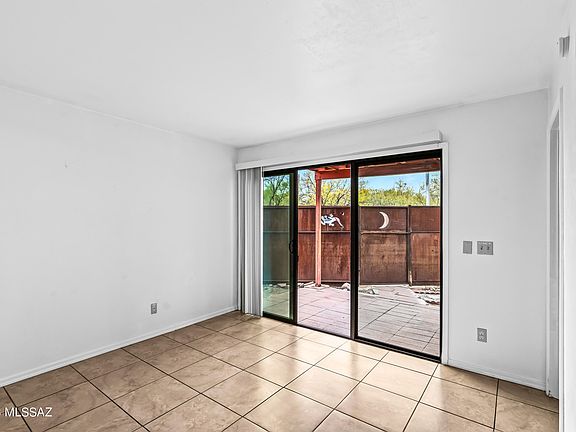 4th image of 2131 N Margaret Ave