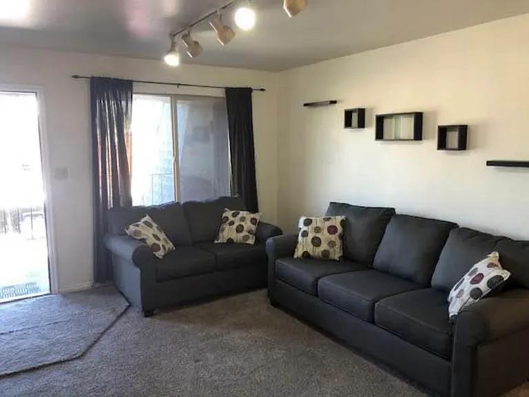 261 N 400 E #304 — Photo 6