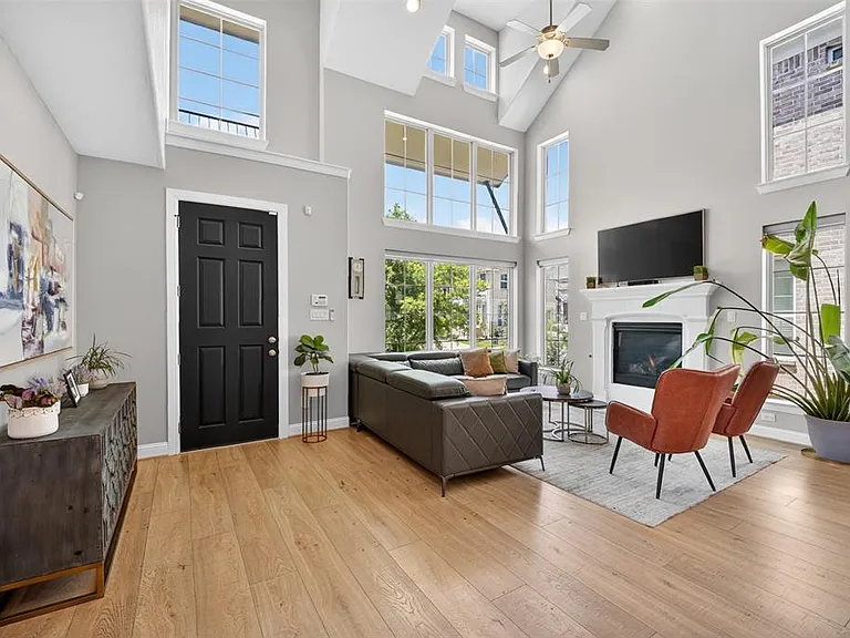 8700 Fairway Ln — Photo 5